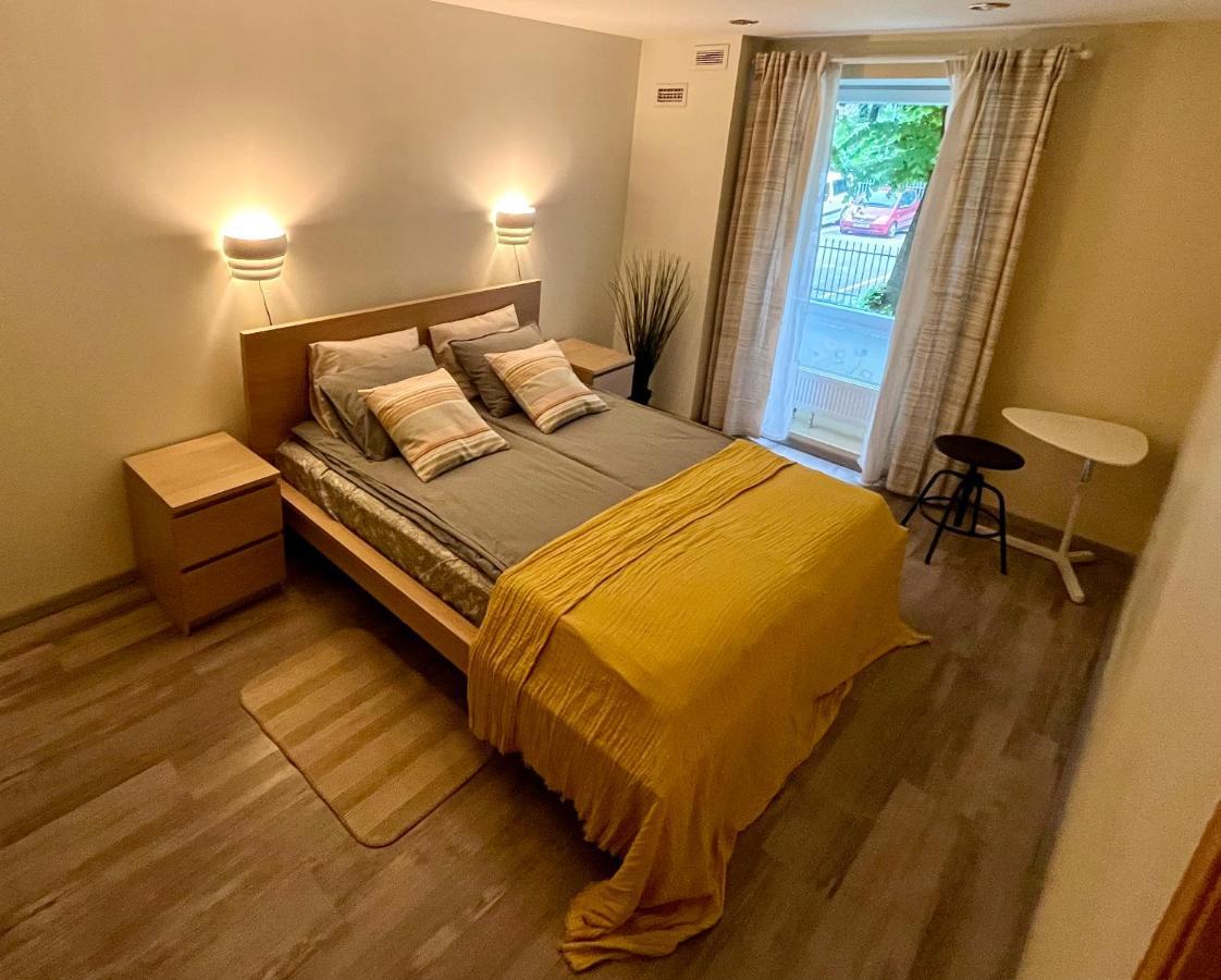 Cozy Vibes Like Home It Is Quiet Apartment With Three Bedrooms Рига Екстериор снимка